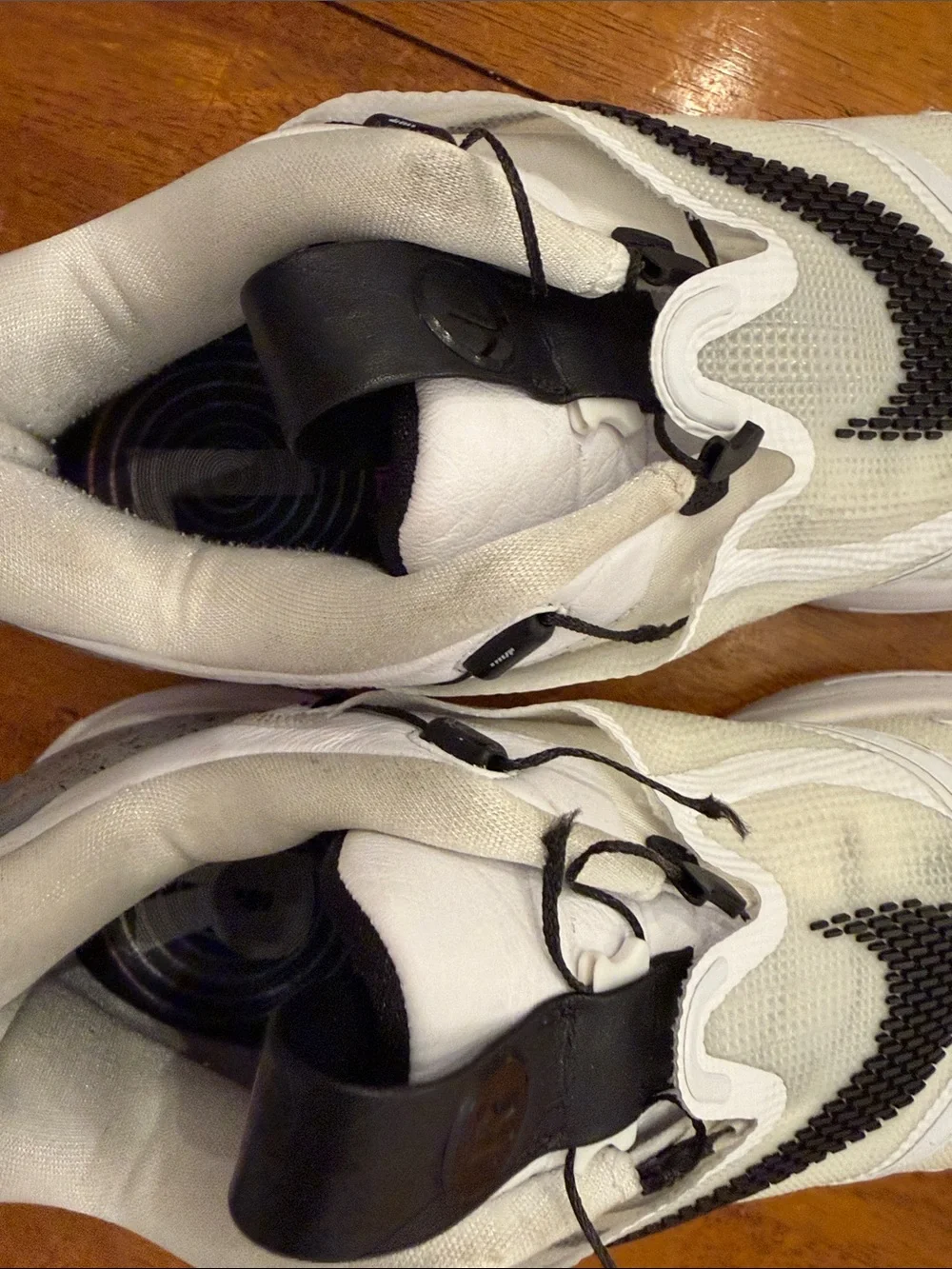 Nike men White and Black Speckled Adaptive Sneakers 8.5